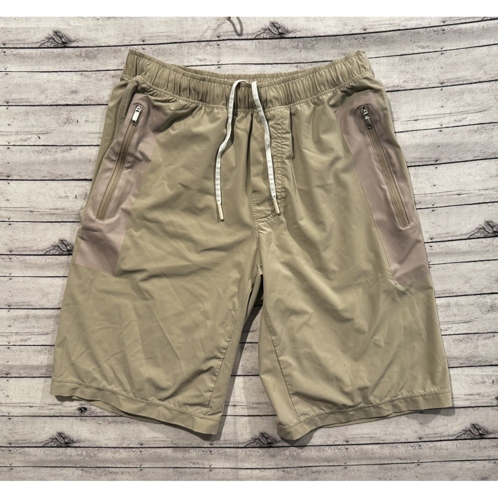 LULULEMON Mens Active Short Sz M Beige Run Gym Workout Zip Pockets 10" Inseam
